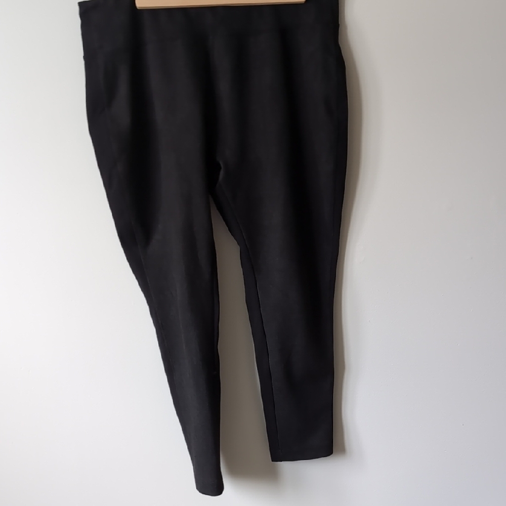 Calvin Klein Black Leggings Sleek and Comfortable